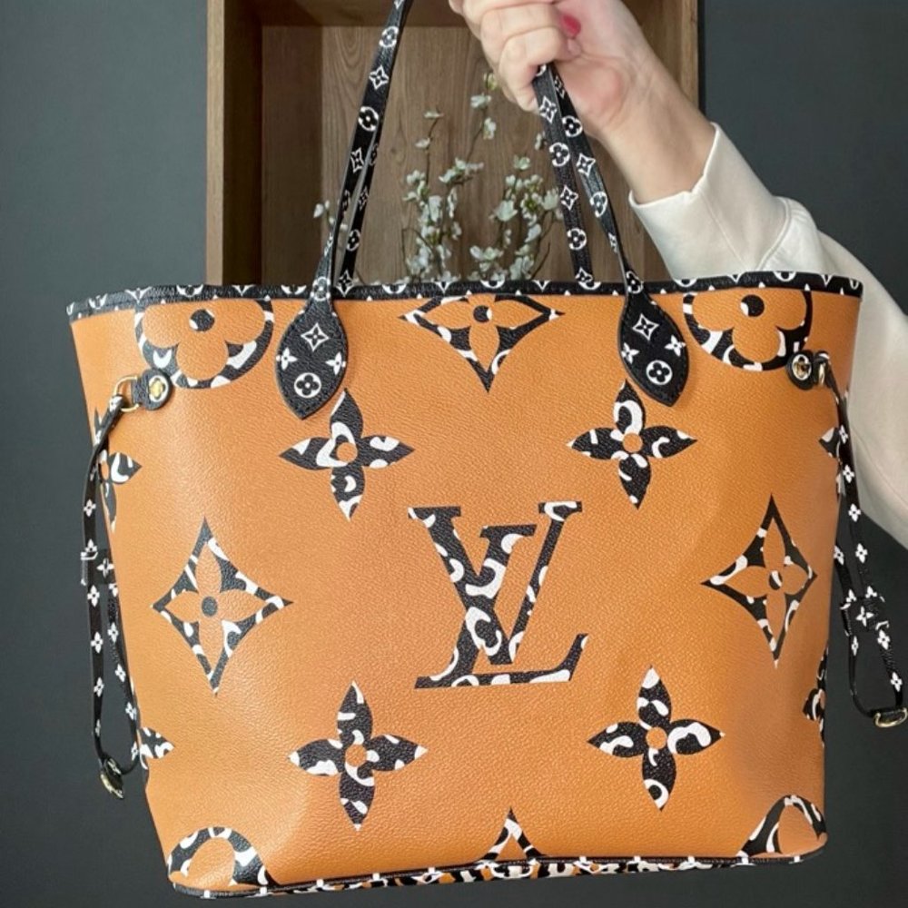 Louis Vuitton  Monogram Giant Jungle Neverfull MM Ivory